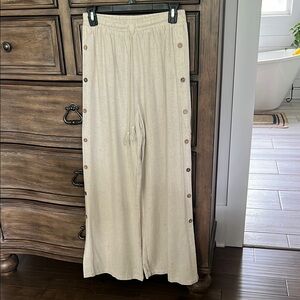 Women's Cream Button-Detail Linen Pants